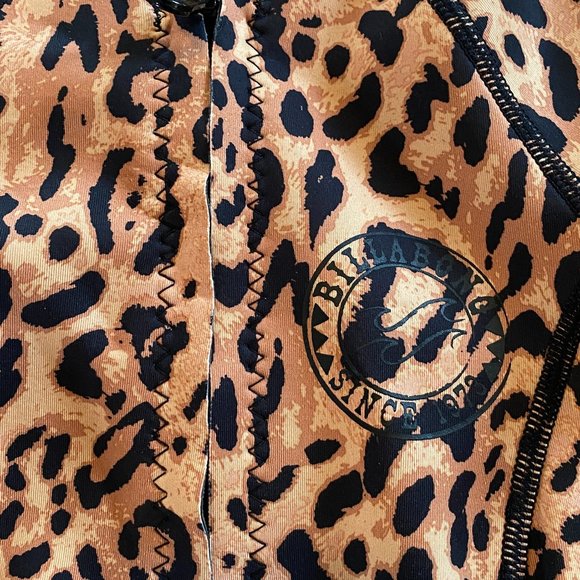 Billabong Peeky Jacket, teen size 8, with front zipper and cheetah print. EUC - Picture 5 of 7